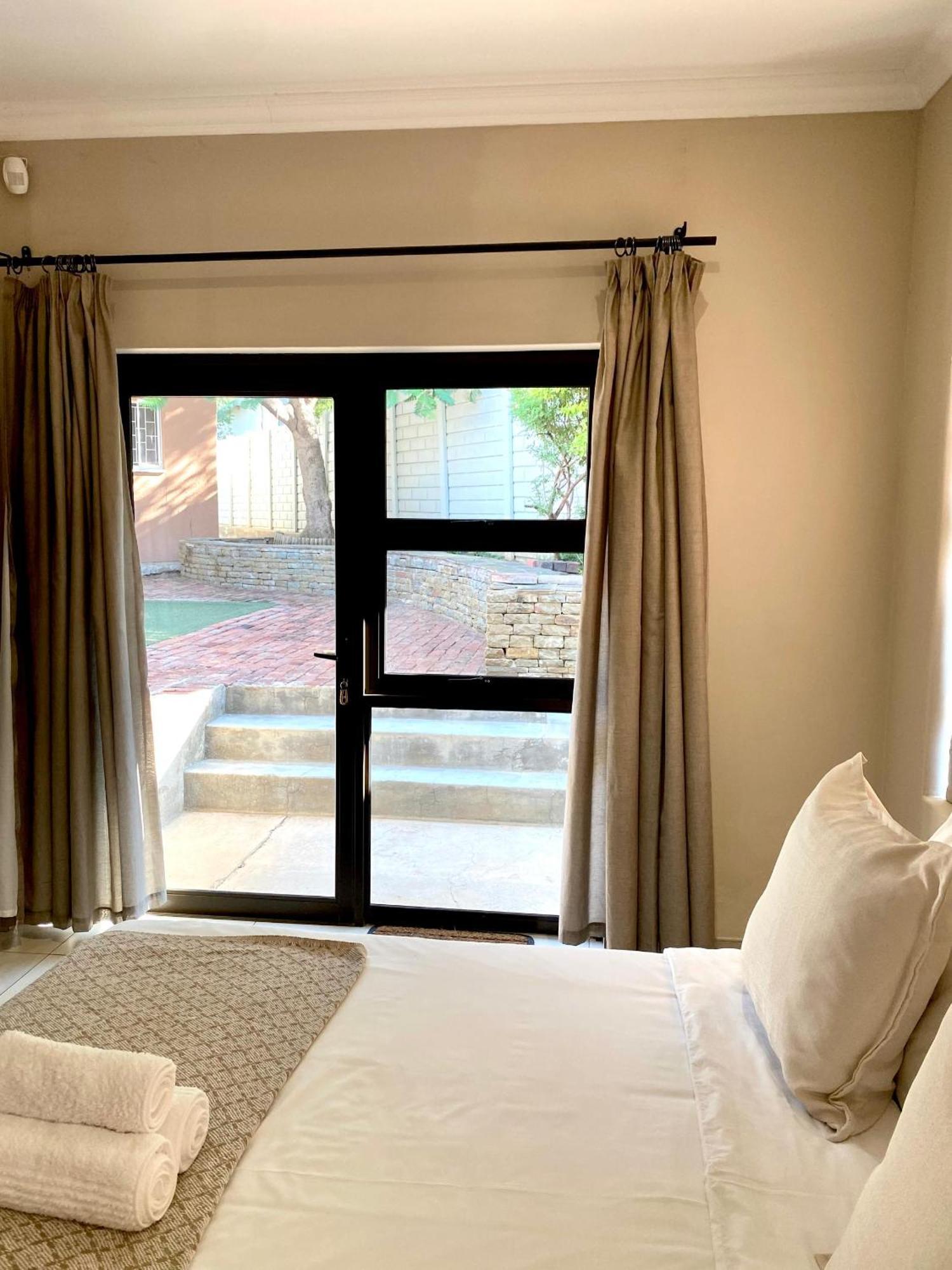 Cavallo Guesthouse Windhoek Extérieur photo